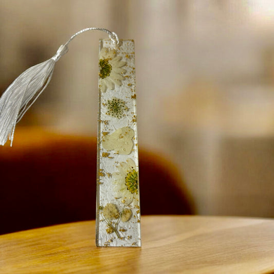 Bookmark- White Daisy, Queen Lace and Hydrangea Flowers (Floral Accessories)
