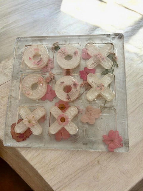 Large Tic Tac Toe Board- Pink Flowers in a clear background