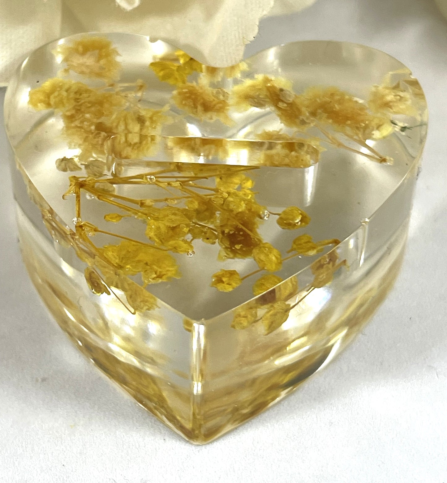 Ring Holder- Yellow Baby's Breath