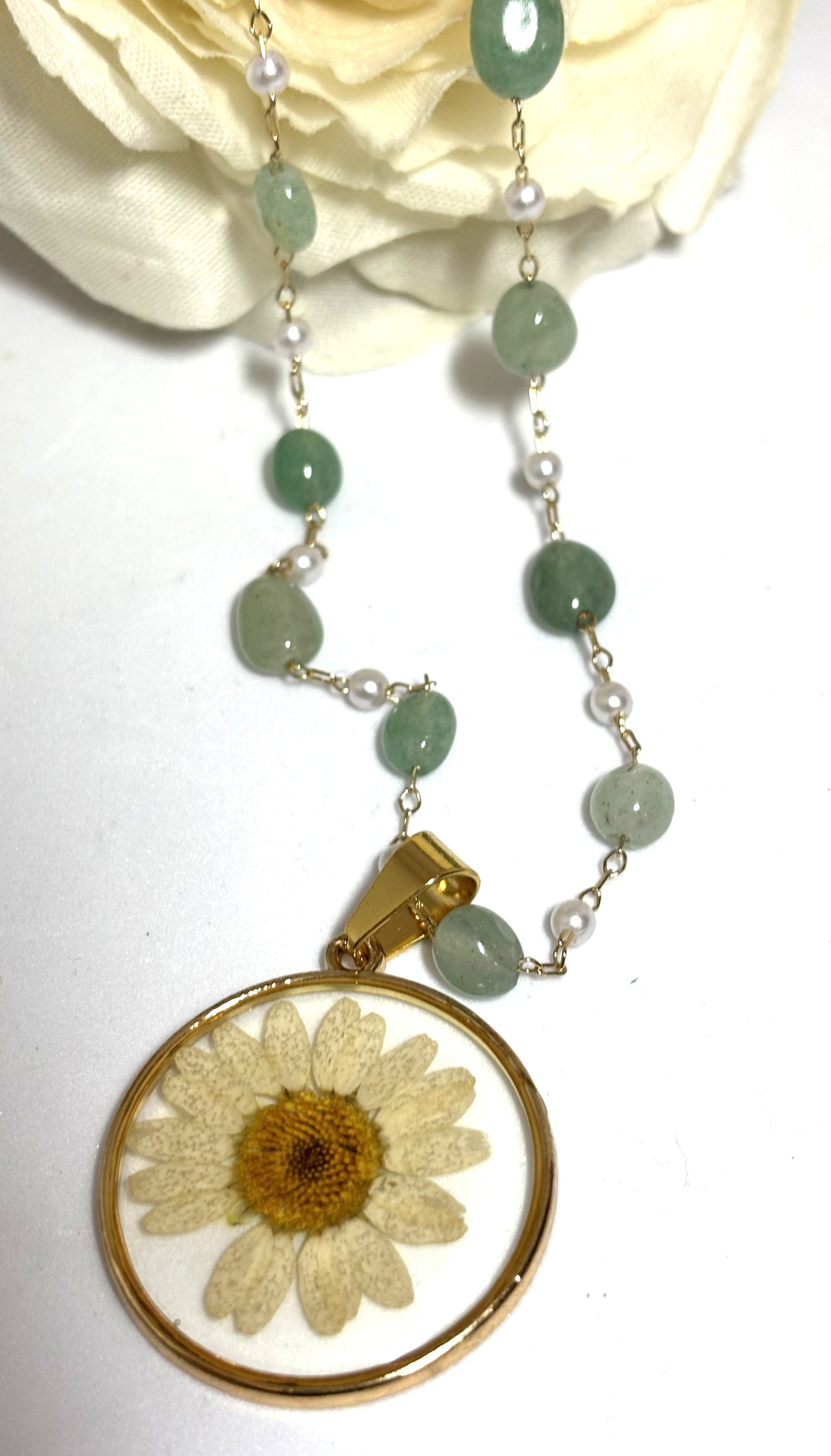 Necklace- Green Beaded White Daisy Flower Circular Pendant