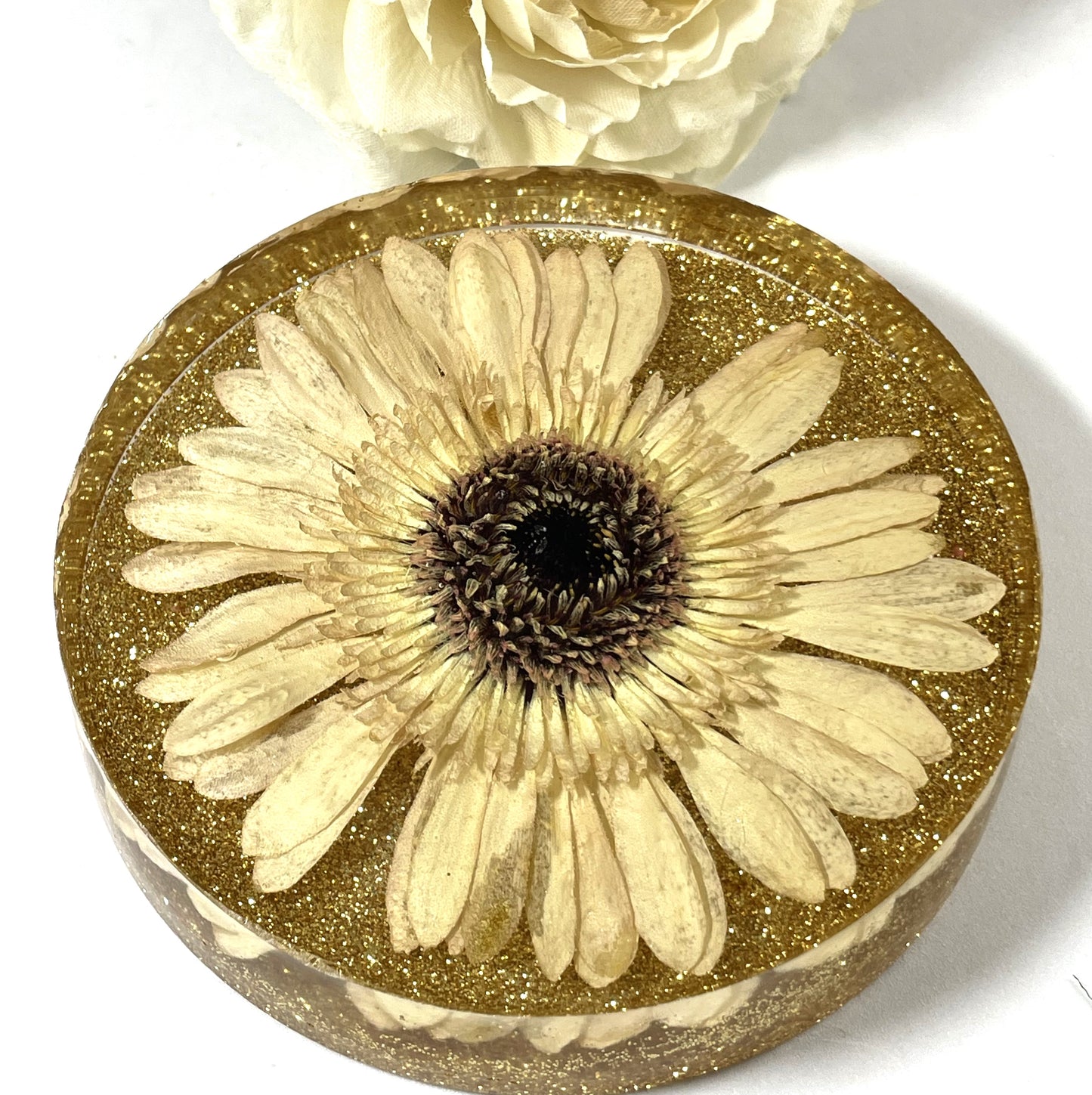 Coaster- Round Shaped with Yellow Gerbera Daisy and Gold Glitter